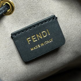 Новейшее выдающееся творение Fen с тис