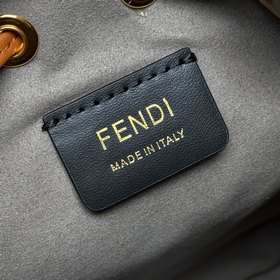 Название： Mon Tresor Small Bucket Bag 