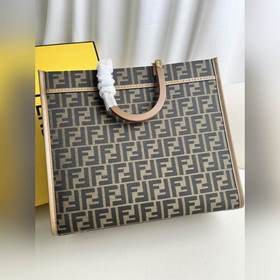 Старый цветок  Средняя сумка Fendi S