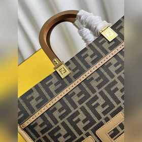 Старый цветок  Средняя сумка Fendi S