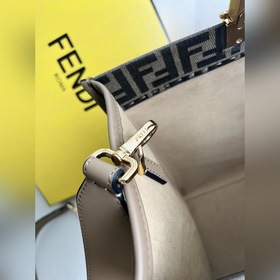 Старый цветок  Средняя сумка Fendi S