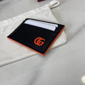 Коллекция GG Marmont привлекает яркими