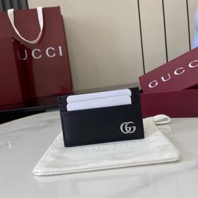Коллекция GG Marmont привлекает яркими