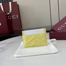 Этот кожаный кошелек GG Marmont изгото