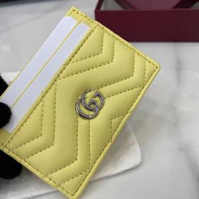 Этот кожаный кошелек GG Marmont изгото