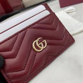 Этот кожаный кошелек GG Marmont изгото