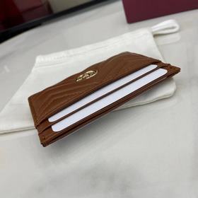 Этот кожаный кошелек GG Marmont изгото