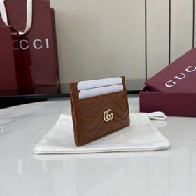 Этот кожаный кошелек GG Marmont изгото