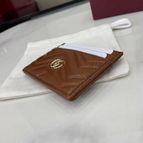 Этот кожаный кошелек GG Marmont изгото