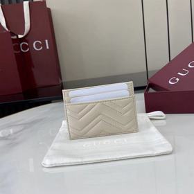 Этот кожаный кошелек GG Marmont изгото