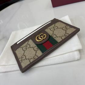 Коллекция Ophidia мастерски сочетает в