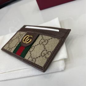 Коллекция Ophidia мастерски сочетает в