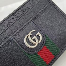 Коллекция Ophidia отличается инновацио