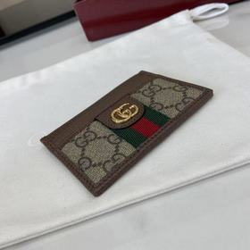 Коллекция Ophidia представляет собой я