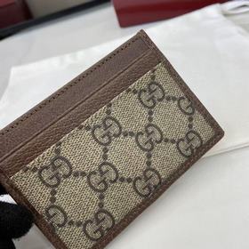 Коллекция Ophidia представляет собой я