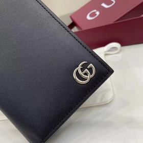 Коллекция GG Marmont привлекает яркими