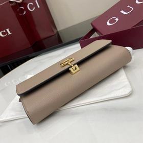 Эта сумка через плечо Gucci Softbit ма