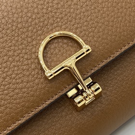 Эта сумка через плечо Gucci Softbit ма