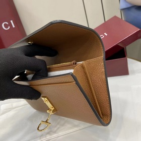 Эта сумка через плечо Gucci Softbit ма