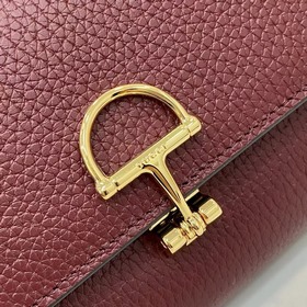 Эта сумка через плечо Gucci Softbit ма