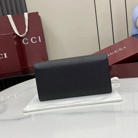 Эта сумка через плечо Gucci Softbit ма