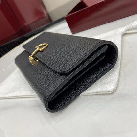 Эта сумка через плечо Gucci Softbit ма
