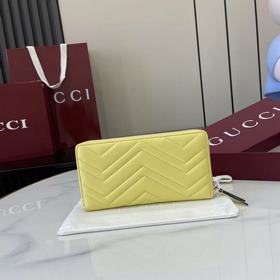 Этот кошелек GG Marmont с цепочкой изг