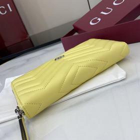 Этот кошелек GG Marmont с цепочкой изг