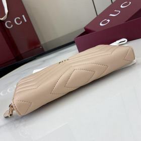Этот кошелек GG Marmont с цепочкой изг