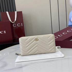 Этот кошелек GG Marmont с цепочкой изг