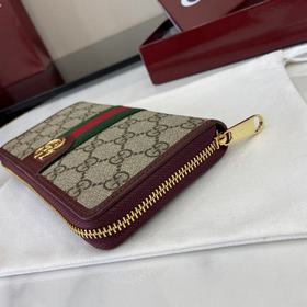 Коллекция Ophidia мастерски сочетает в