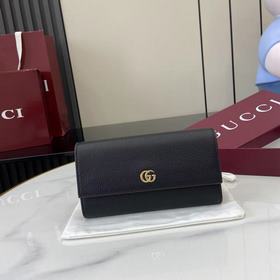 Длинный кошелек GG Marmont. На этом дл