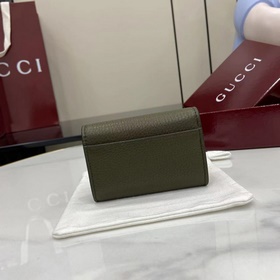 Gucci продолжает развивать свое богато