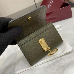 Gucci продолжает развивать свое богато
