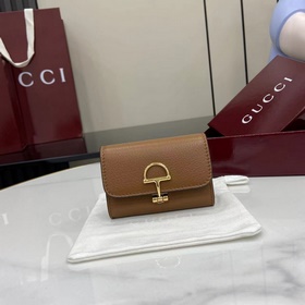 Gucci продолжает развивать свое богато