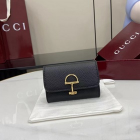 Gucci продолжает развивать свое богато