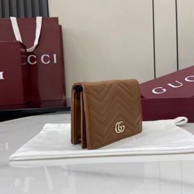 Этот мини-кошелек GG Marmont изготовле