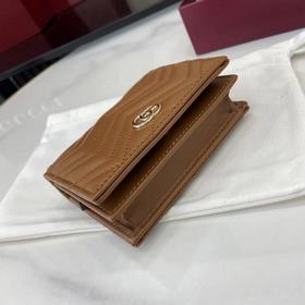 Этот мини-кошелек GG Marmont изготовле
