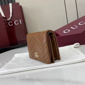 Этот мини-кошелек GG Marmont изготовле