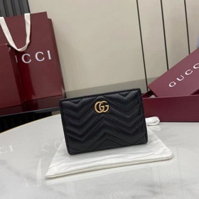 GG Marmont Quilted Cardholder. Классич