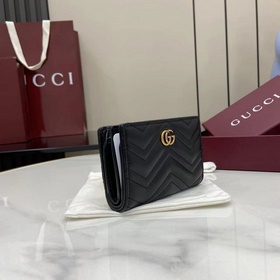 GG Marmont Quilted Cardholder. Классич