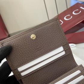 Коллекция Ophidia представляет собой я
