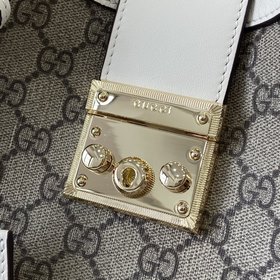 Коллекция Padlock представляет ряд сти