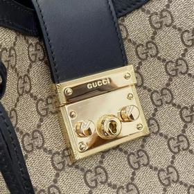 Коллекция Padlock представляет собой л