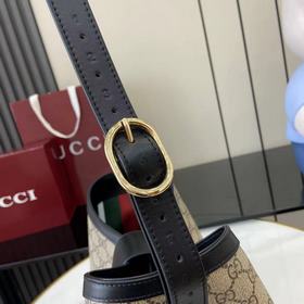 Коллекция Padlock представляет собой л