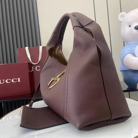 Новая сумка через плечо Gucci Softbit 