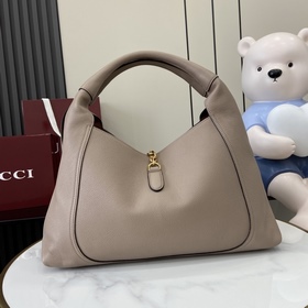 Новая сумка через плечо Gucci Softbit 