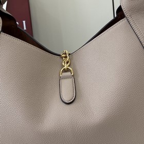 Новая сумка через плечо Gucci Softbit 