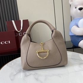 Новая сумка через плечо Gucci Softbit