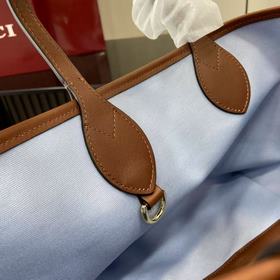 Коллекция Gucci Totissima сочетает в с